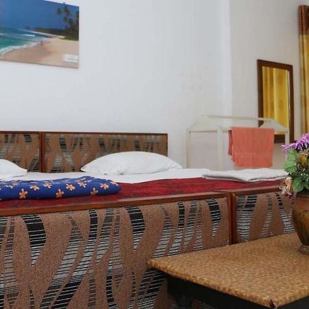 Suisse Villa Kandy Esterno foto